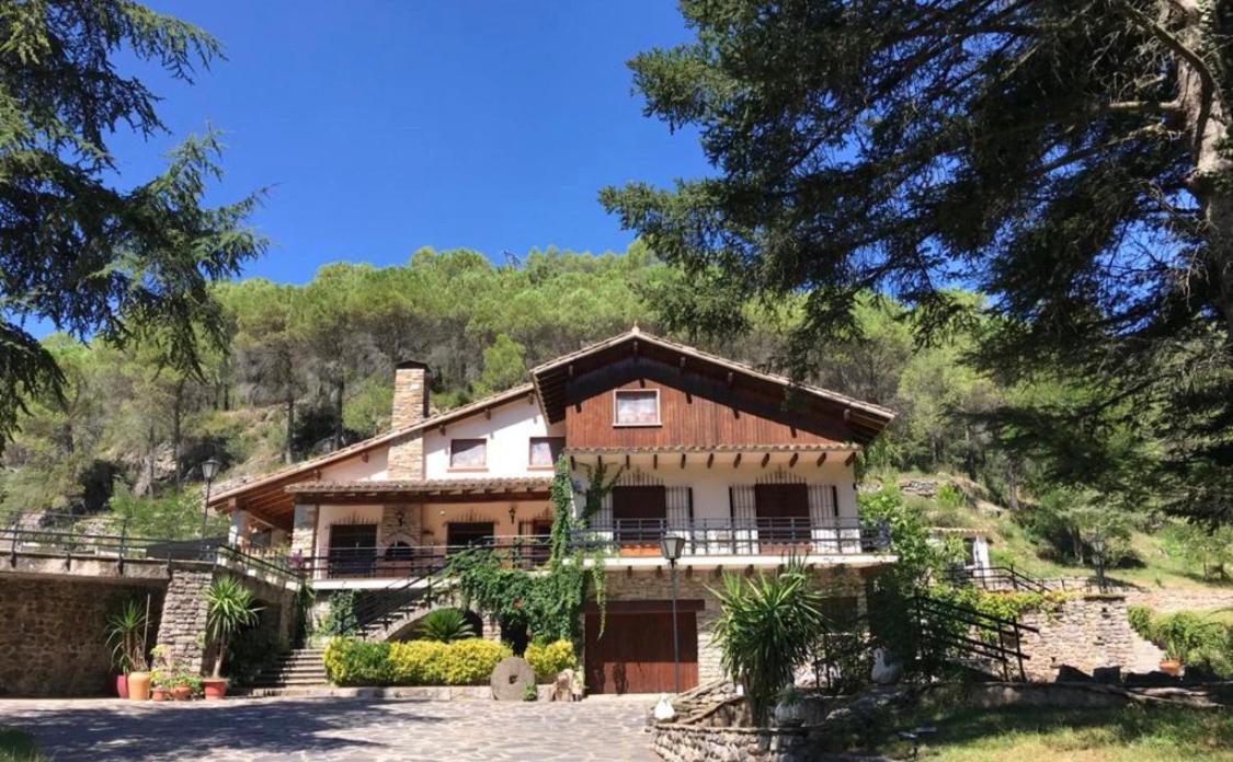 Els Avets De La Muga Bed & Breakfast Sant Llorenc de la Muga Bagian luar foto
