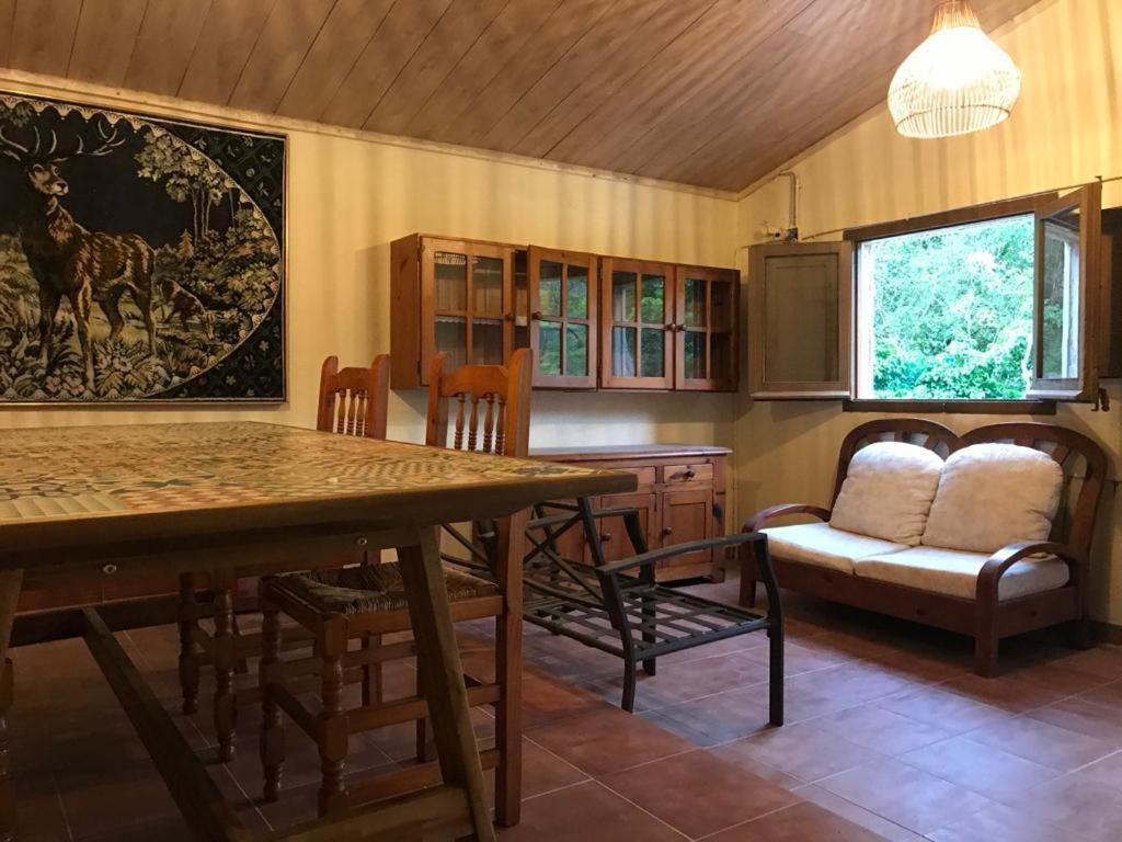 Els Avets De La Muga Bed & Breakfast Sant Llorenc de la Muga Bagian luar foto